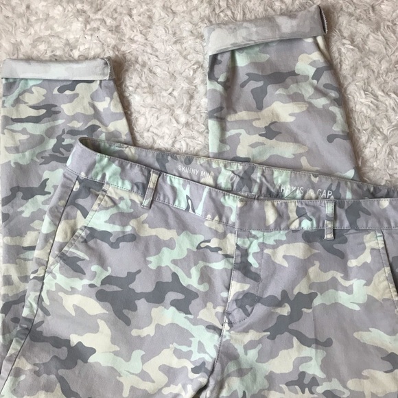 GAP Skinny Mini Camo Khaki Cropped Pants, size 12 - Picture 1 of 6